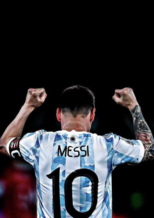 贝尔：被西媒抨击后我没有哭过，被批评我会继续奔跑和大笑（贝尔：遭西媒炮轰也未落泪，受批评仍会奔跑大笑）