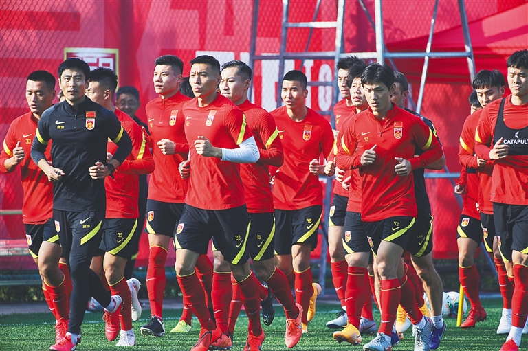 11月25日，2025浪琴表国际马联场地障碍世界杯中国联赛总决赛成都站新闻发布会在成都举行。（2025浪琴表国际马联场地障碍世界杯中国联赛总决赛成都站新闻发布会于11月25日在成都举行）