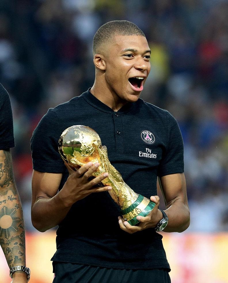 华夏幸福旧将许小龙：李铁指导业务能力很强，带队特别细致（前华夏幸福球员许小龙：李铁教练业务过硬，执教尤为细致）